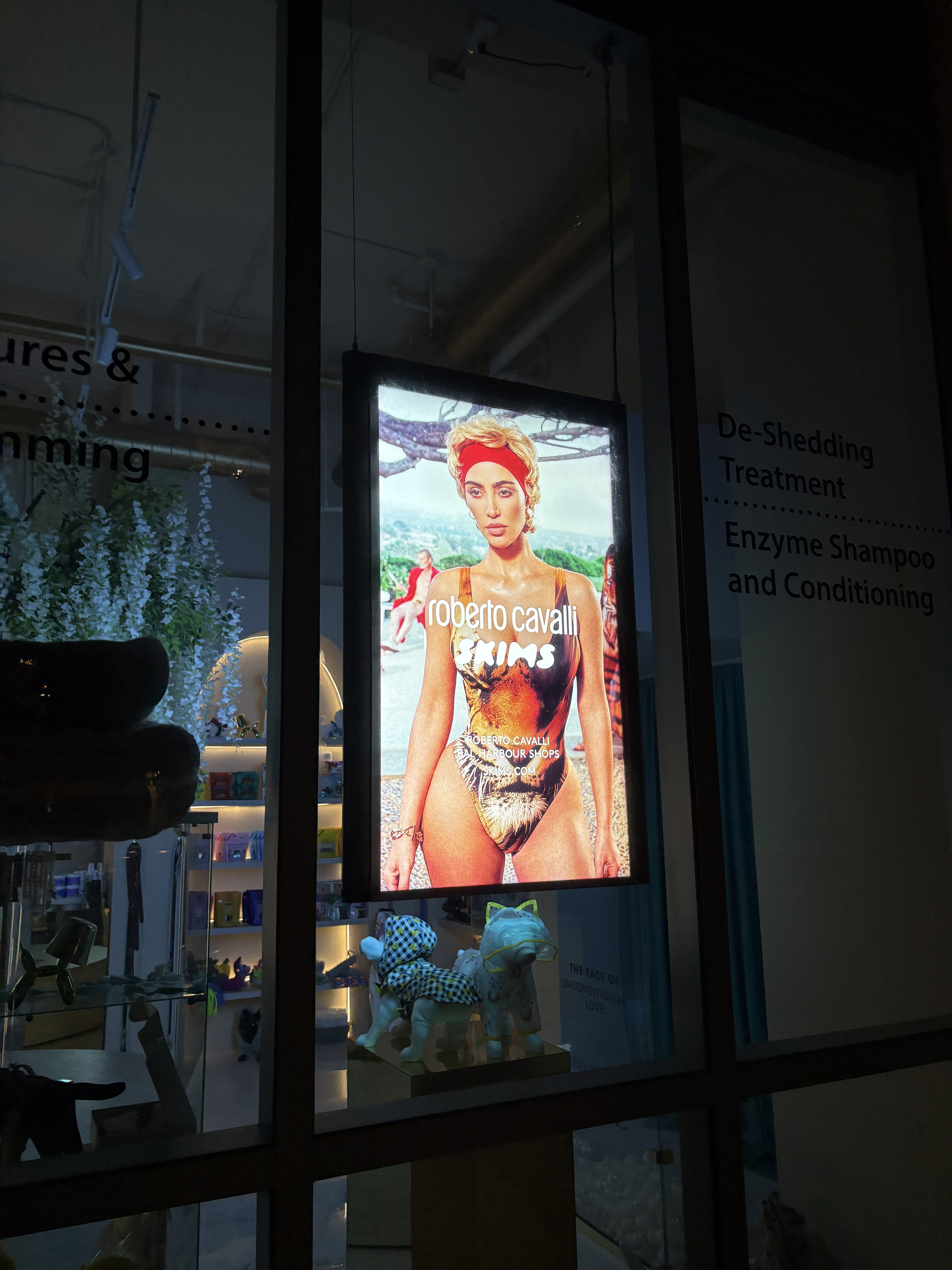 Roberto Cavalli SKIMS Smartify DOOH Ad